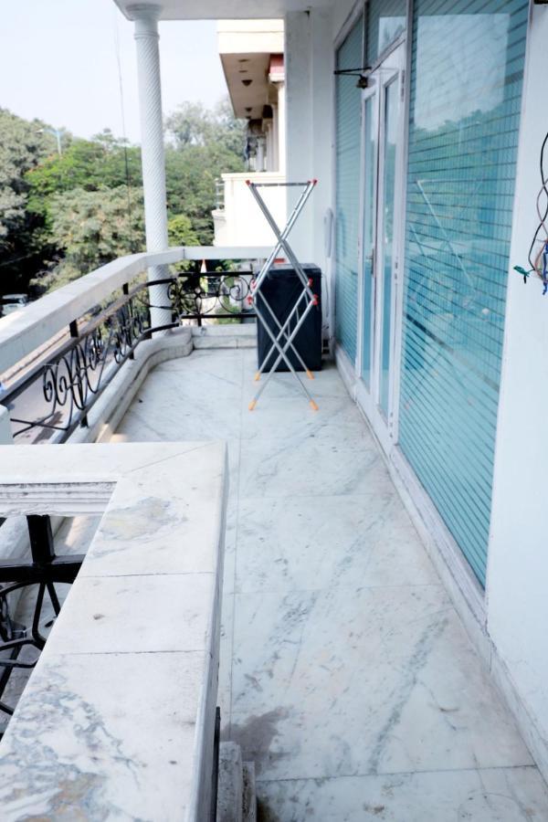 Divine India Service 2bhk, 2a Saket Apartment